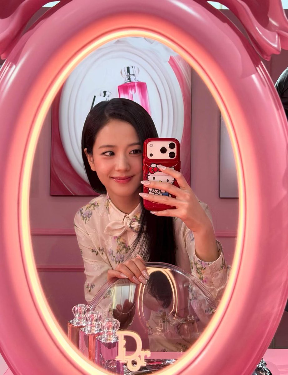ForeverKimJisoo's tweet photo. 012126 JISOO Instagram update. 

📎https://t.co/gJbv3zmSdm https://t.co/SyxTC2N4dl