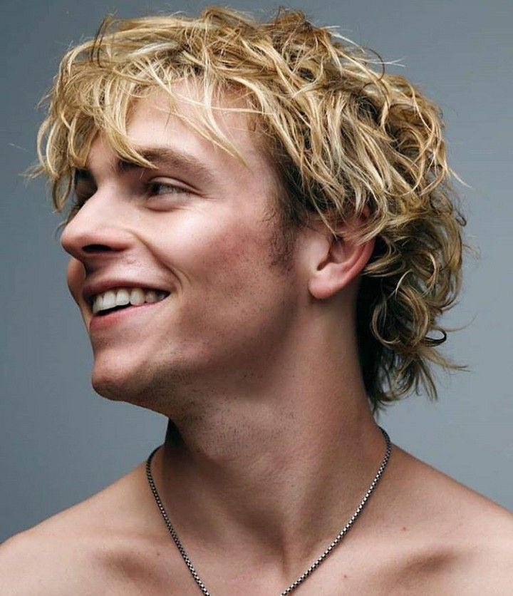 dreamyrosslynch's tweet photo. 😍😍 https://t.co/CWUTO24JO9