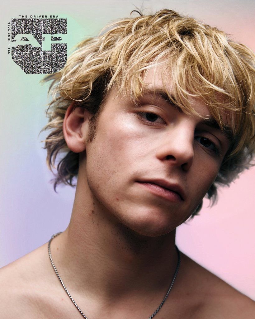dreamyrosslynch's tweet photo. 😍😍 https://t.co/CWUTO24JO9