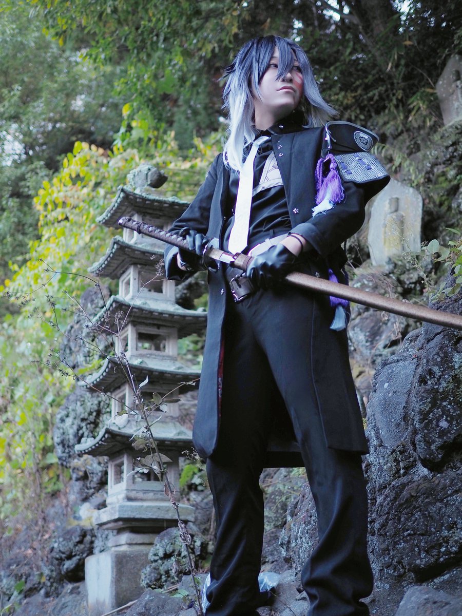 【⚠️Cosplay/コスプレ】
      刀 剣 乱 舞 / 実 休 光 忠

──さあ出陣しよう、勢いはいらない

photo📸:なつちゃん(<a href="/72iro_cos/">🍀なついろ🍀</a> )

#すわコス部
※お寺から特別な許可を得て撮影しています
※ 成田山 蓮華不動院 さま