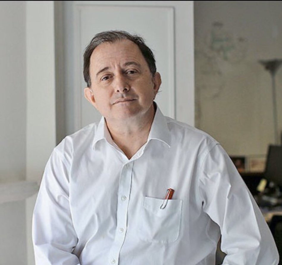 Sin piedad con este pelmazo insolente, mediocre, mala leche y cobarde, a este no hay que perdonarle ni dejarle pasar ni una sílaba, que sepa el tarado tomar de su propia medicina, una vergüenza que  el <a href="/Minvu/">MINVU - Chile</a> vaya a estar a cargo de tan repugnante tipo.