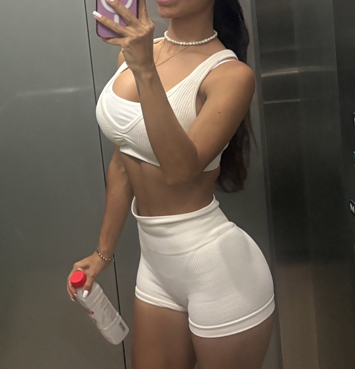 eli333angel tweet media