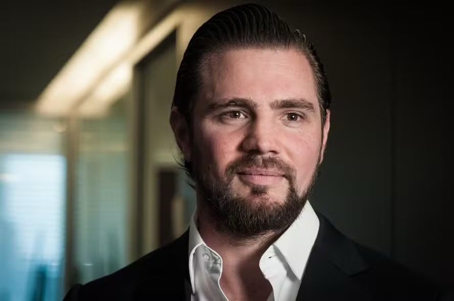 pesquisas_elige's tweet image. 🚨URGENTE: Investigação da Polícia Federal encontra indícios de envolvimento do Deputado Federal @nikolas_dm (PL-MG) com o banqueiro Daniel Vorcaro, LADRÃO que fraudou o Brasil, com a criação do Banco Master. Se você está ansioso pela reeleição do Presidente Lula (PT), SIGA…