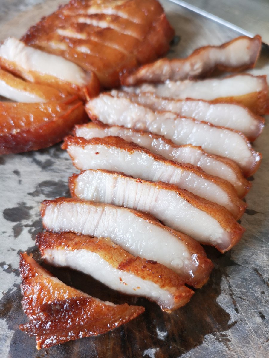 thegardener1975's tweet image. ตั้งใจทำกับข้าวทุกวัน
ทำให้แม่ ❌
ทำอวดสาวๆ ✅
😜🤣