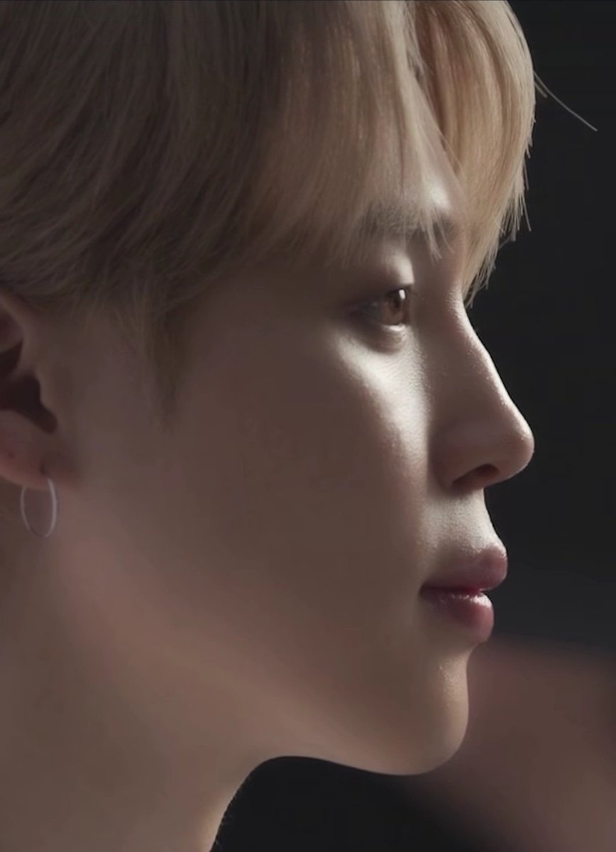 isjiminblonde's tweet photo. Pretty hair, Pretty eyes, Pretty side profile https://t.co/llZAHbZGU1