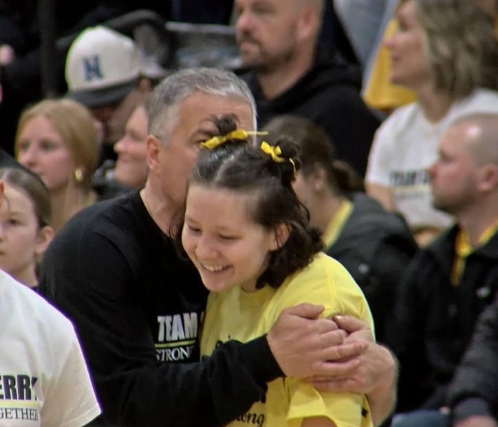 SportsZoneKCAU9's tweet image. SPORTS SPOTLIGHT

This week's Sports Spotlight is focused on Sherry Jo Wittkop's journey battling cancer, and how @GehlenCatholic girls basketball helped her achieve a dream!

@THEa_huddle reports

WATCH HERE🏀🔽 @espnW x @Bound_IA 
siouxlandproud.com/news/sports-sp…