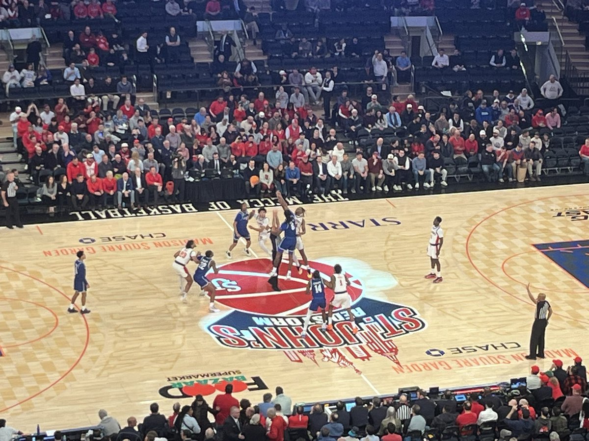 SchwartzSports's tweet image. Photos from @StJohnsBBall's 65-60 win over Seton Hall at @TheGarden. #RedStorm #SchwartzOnSports 🏀