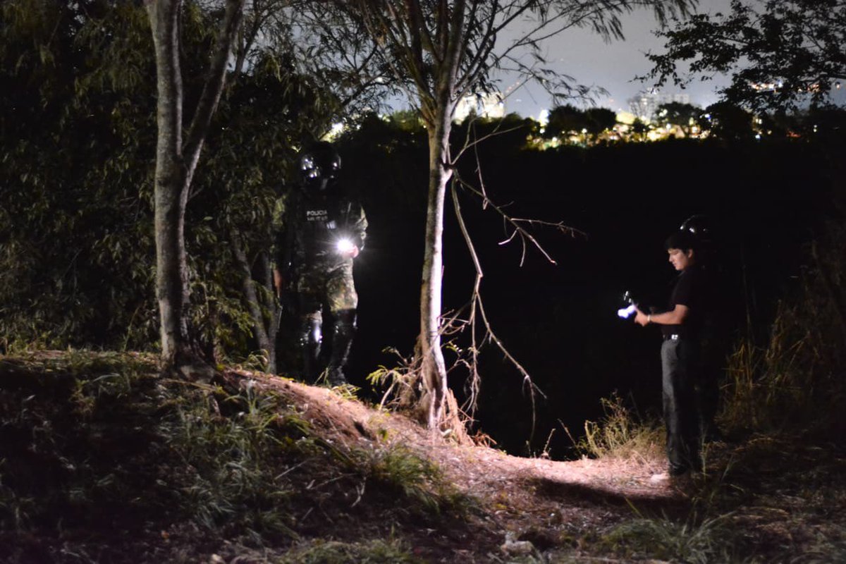 Noche de operativo en la Comuna 5 con Policía, Ejército, Policía Militar y Tránsito.

Protegiendo a los bumangueses con acciones y resultados tangibles.