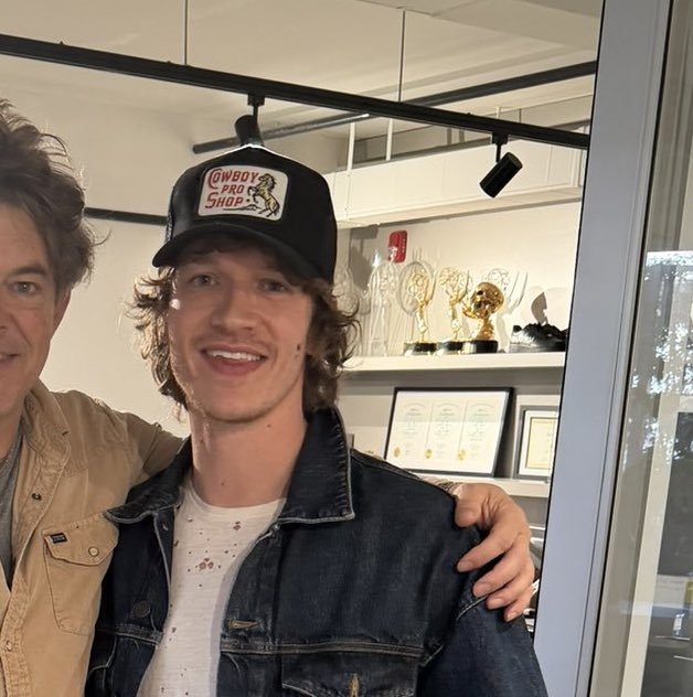 seifme_'s tweet image. Connor con otra gorra de Hudson ASHKDAHSJSJ
@/sangretexana no aflojé que pronto se le va a dar 🙂‍↕️