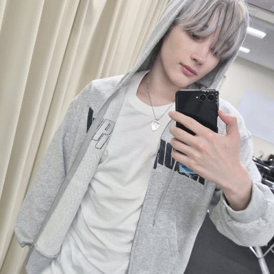 chiikawacts's tweet image. — Casi terminamos, chiwawas, sigue nuestro estimado @rafaxlcr.