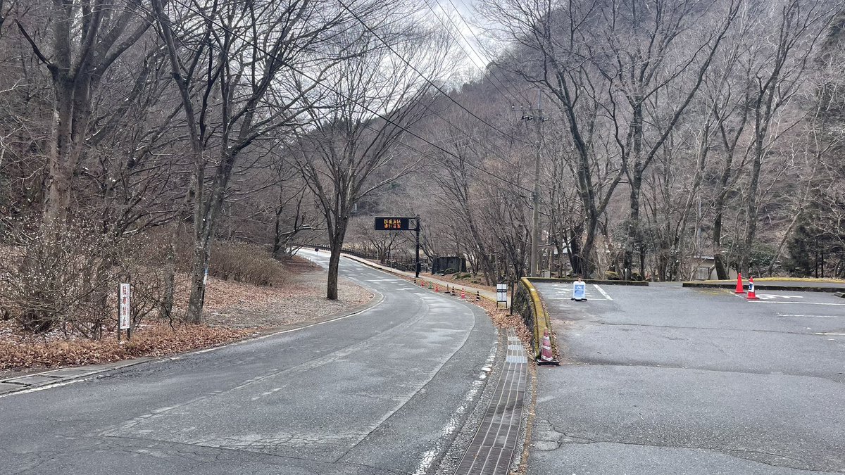 朝8時の気温は0.1℃でした。 天気は雪のち曇り。 お昼の気温は2.0℃です
