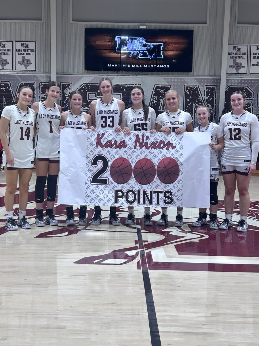 GBBLadyMustangs's tweet photo. 2,000 career points as a JUNIOR.
40-point night to do it.
Kara Nixon. Remember the name!!!
@TXHSGBB
@BrandonOSports
#2KClub #RecruitTheMill #LadyMustangs https://t.co/bsiD1OBYr0