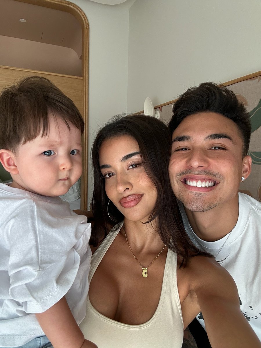 chogieswagz's tweet image. อิจฉาชัปปุยส์อะ ลูกน่ารักมากเมียสวยโซ๊ะ หน้าผมหุ่นผิวคือที่สุด