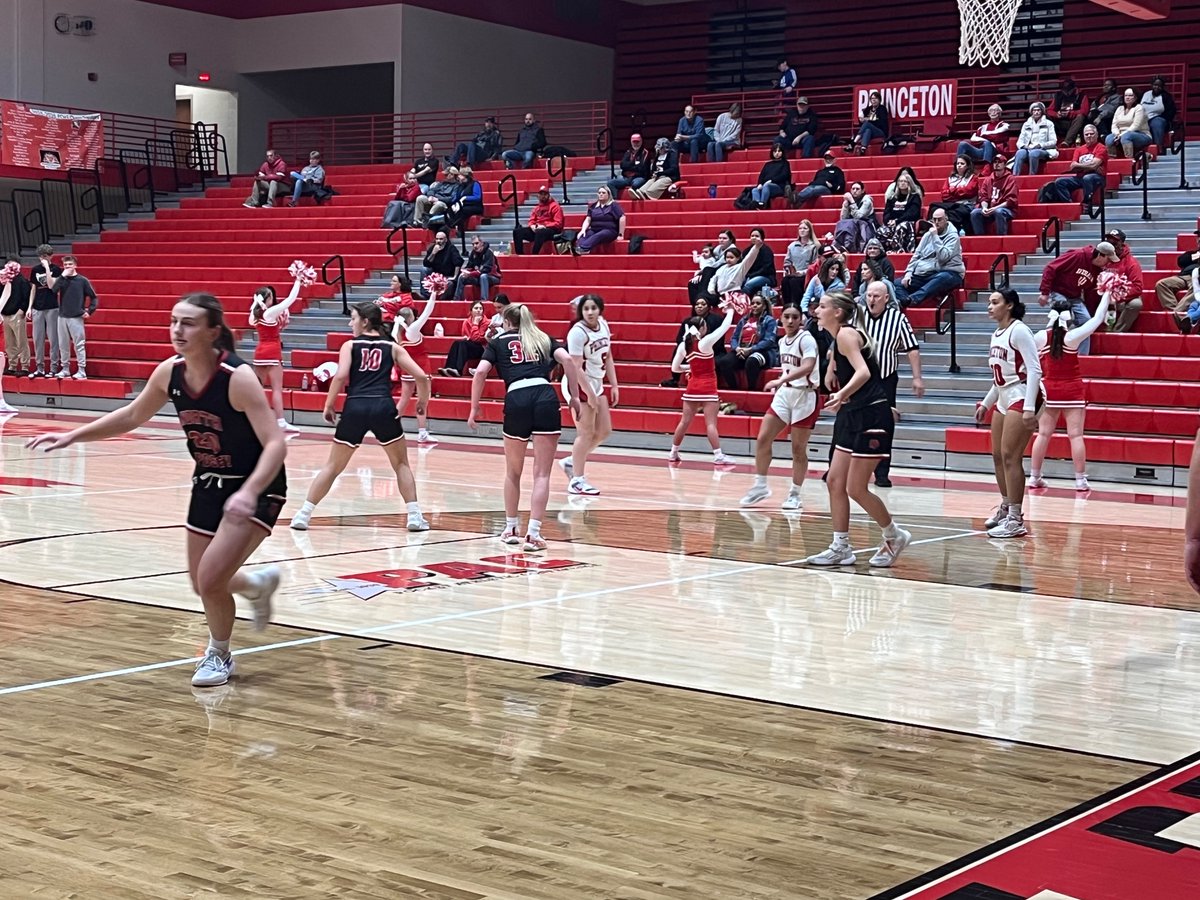 aaronhancock14's tweet photo. Girls basketball tonight had North Posey taking on Princeton!
Highlights later on @14News!
@PCHSTigers @AthleticsNp @ailiedtaylor @dame_nya @ejweatherholt @bender_kyleigh https://t.co/gtNGXUuOZx