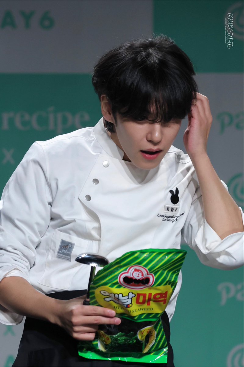 MYWONPIL_0428's tweet image. 260120 #원필 #데이식스 #WONPIL #DAY6

나 미역국 마스터야ㅠㅠ 소금 미역국 아니야 이제..