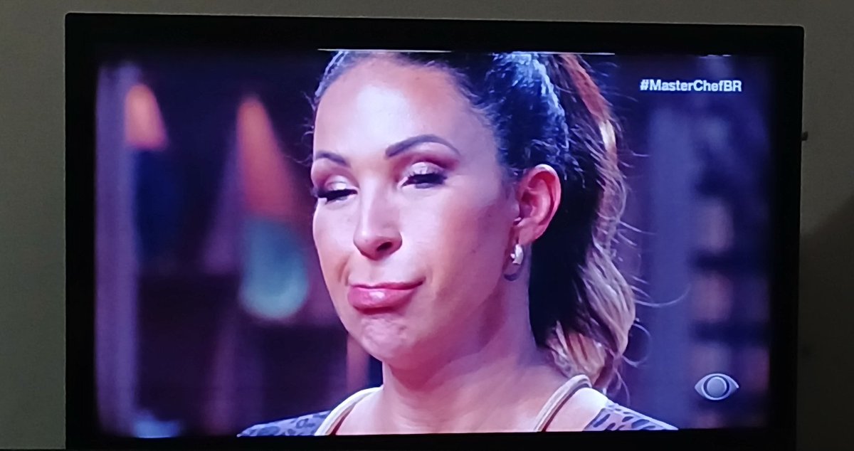 adrianodvalle's tweet photo. Tô me dando ao direito de ser muito arrogante hoje de vencer duas vezes, no #ForaAline e no #ValescaPopozudaCampeã Vai Popozudaaaaa!!! #MasterChefBR #MasterChefCelebridades @ValescaOficial https://t.co/XEUfRhsSY1