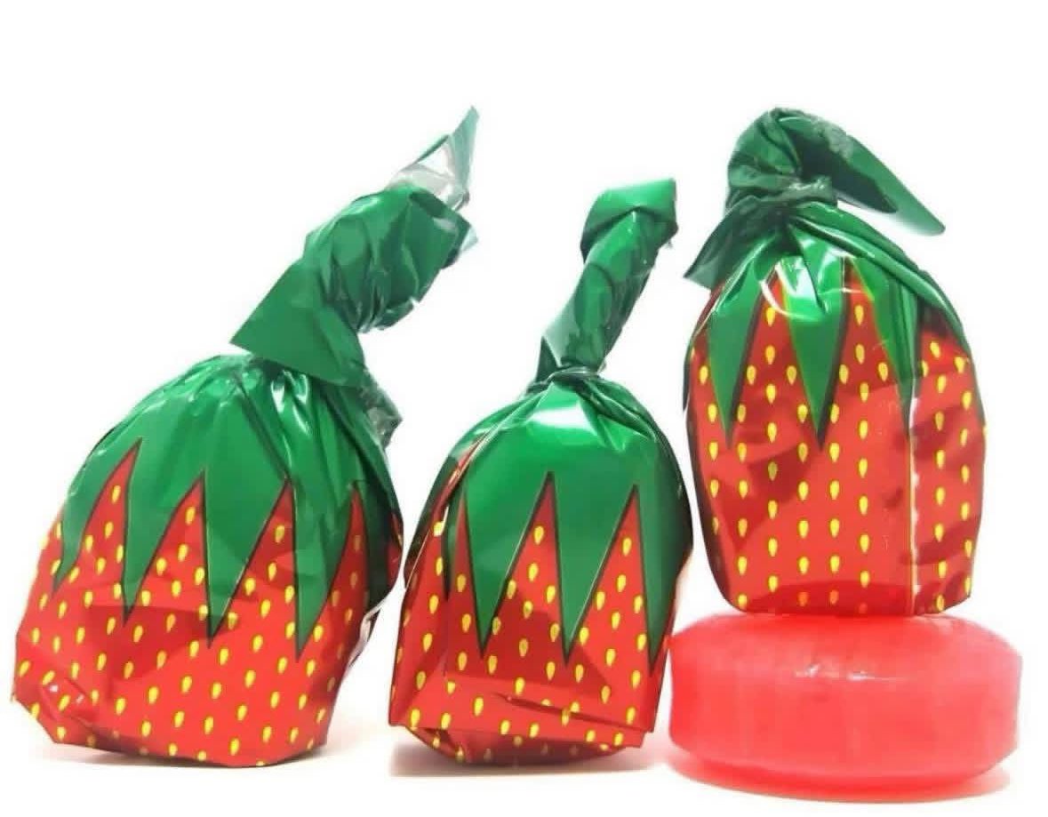 rahsh33m's tweet photo. All my life I never knew the proper name for this candy https://t.co/2Y1rc2BI0l
