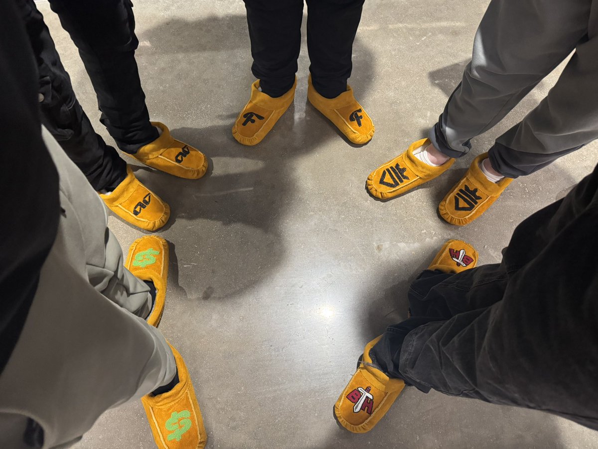 Pamaj's tweet image. Did some giving today for the Scuf House alumni, Custom Moccasins from Moose Hide 🫎 Thank you so much Gwen for making them!