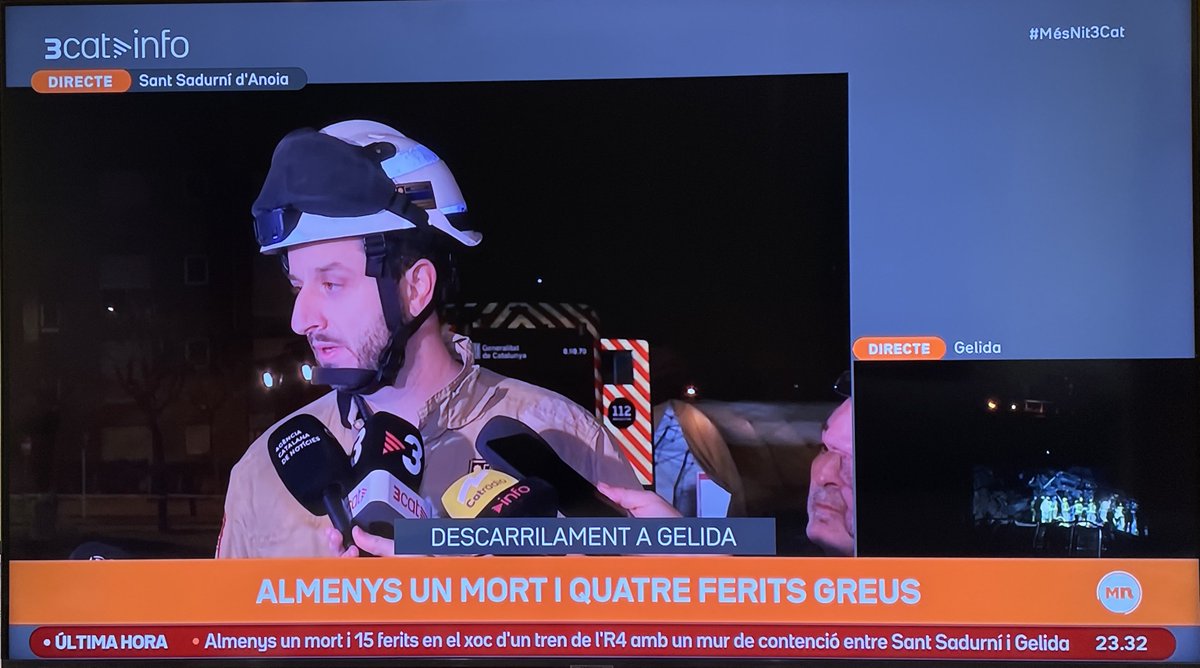 Els ⁦<a href="/bomberscat/">Bombers</a>⁩ són els millors amb diferència. Arriben ràpid, fan la seva feina amb diligència i surten a donar tota la informació amb claredat. Espectacular.