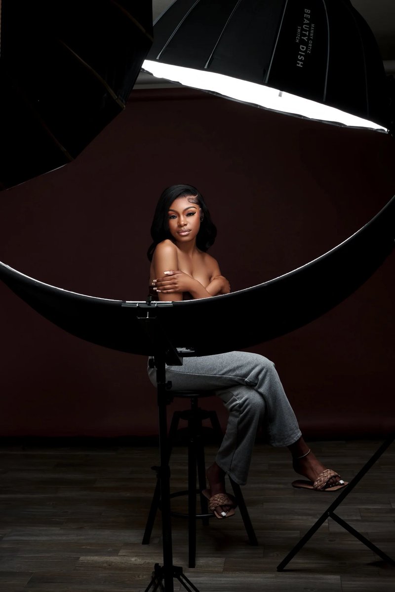 HurdleGang's tweet photo. I need more clients this year! 

Twitter, do y'all thing! 

IG: Hurdlegang
Website: https://t.co/9uhZWHrsJz

#photographer https://t.co/oMDyHMexPI