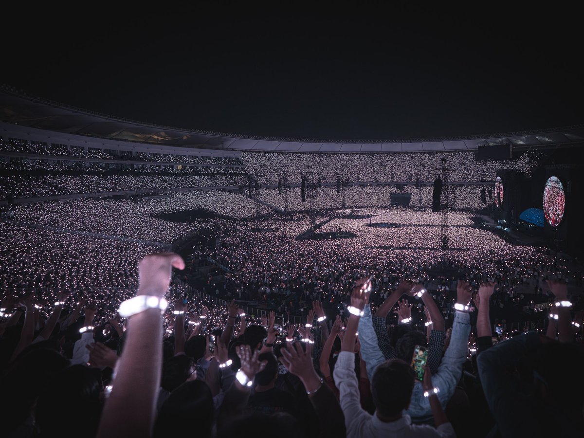 GETTING READY            TO MAKE HISTORY