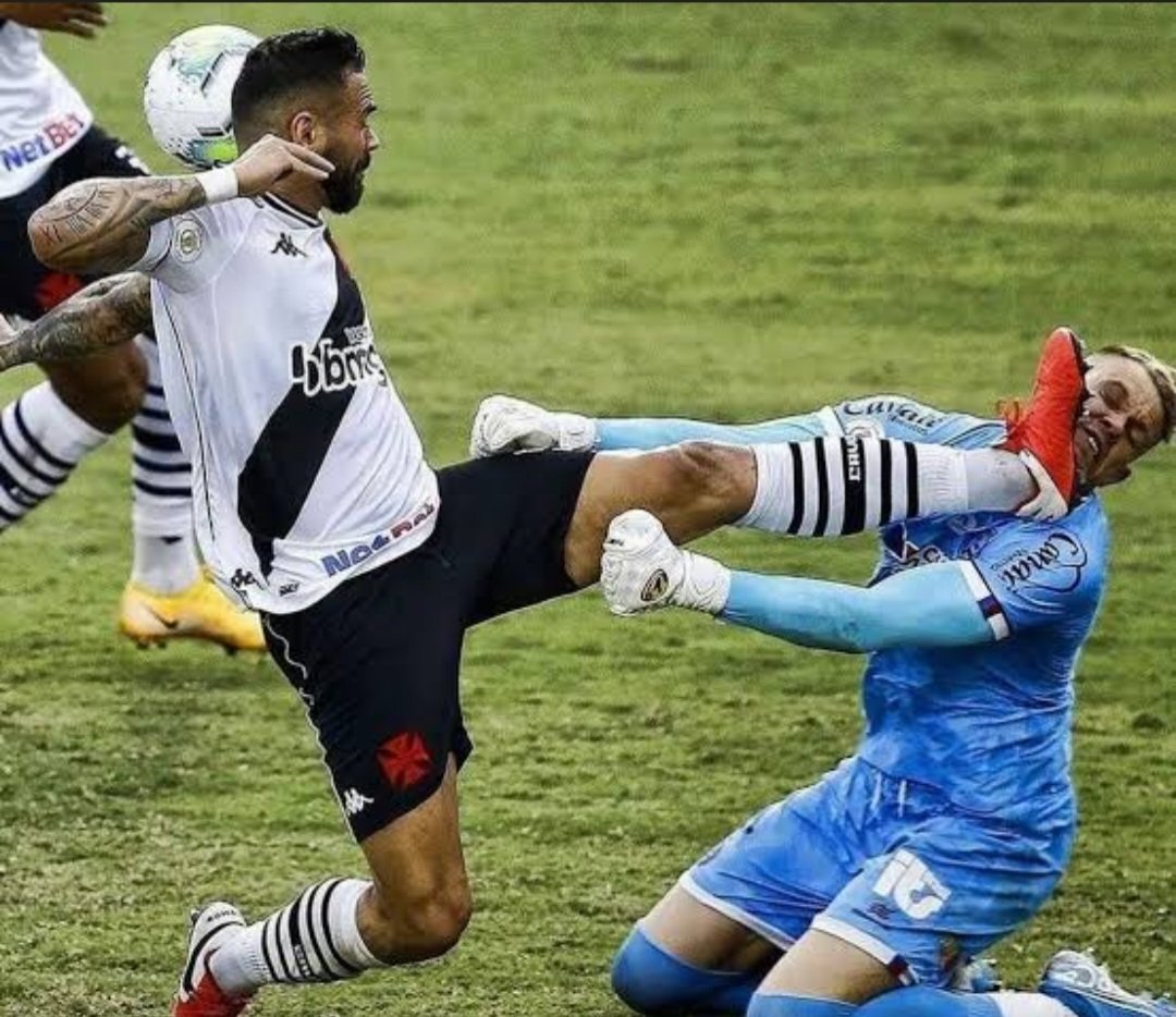 -Patearias a este personaje con tal de que tu cuadro gane un partido al menos de libertadores???

- ...