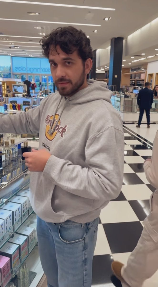 FabiatuitaL's tweet image. Pronto! Agora posso dizer boa noite 🤍