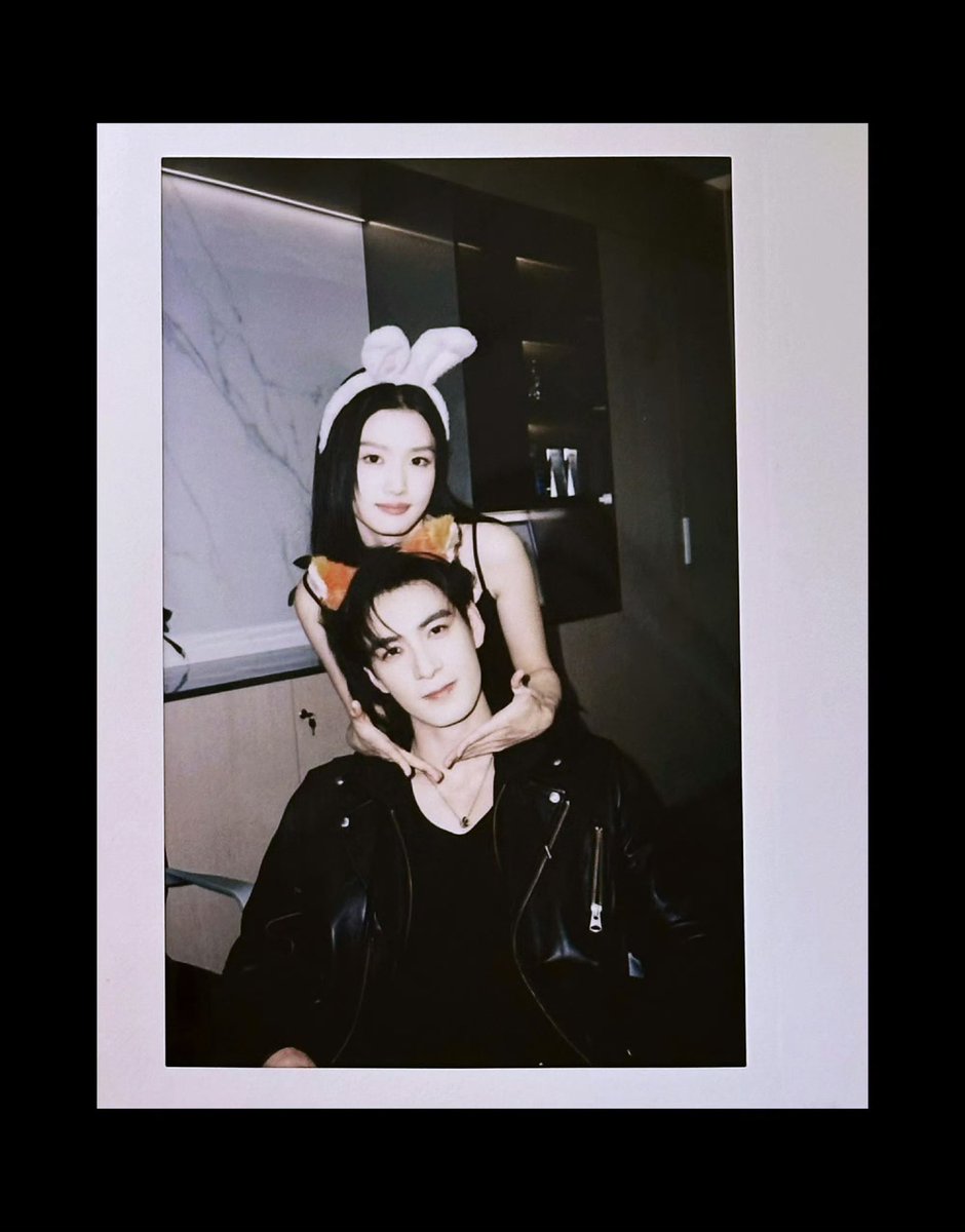 cdramasapphic's tweet photo. A bunny and a fox 🐰🦊 https://t.co/hNiTY1ltut