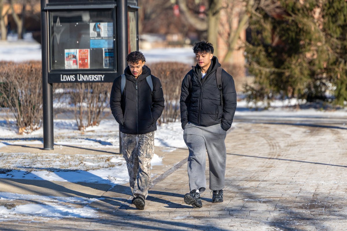 LewisUniversity's tweet image. A new adventure begins this Spring at #LewisU! 🌱✈️

Let’s soar into the semester together, Flyers.

#springsemester #firstdayofschool