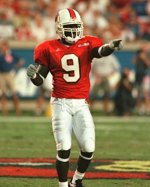 Avery Thompson tweet media