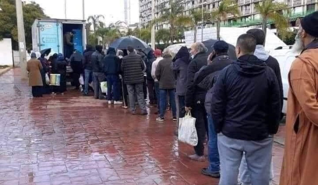 akhbarbladie's tweet photo. 📣...دبا هاد الناس خرجوا احتافلوا وفرحانيين بالانهزام المغرب🇲🇦 انا منهم نبكي الدم ما عمر ضحكة ترسم على وجهي😏...اللهم لا شمات🤷
#اخبار_بلادي_مع_هشام https://t.co/9jVxbOfx0s