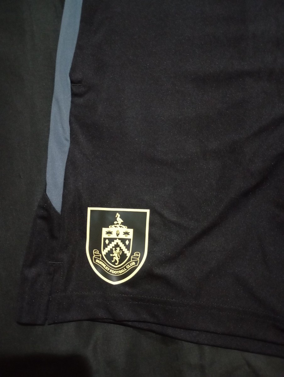 Emmanuelamari's tweet photo. Buenas muchachos. Bermuda del Burley talle L . Cambio por bermuda o short talle XL . Soy de zona oeste https://t.co/3WAUnmEwRX