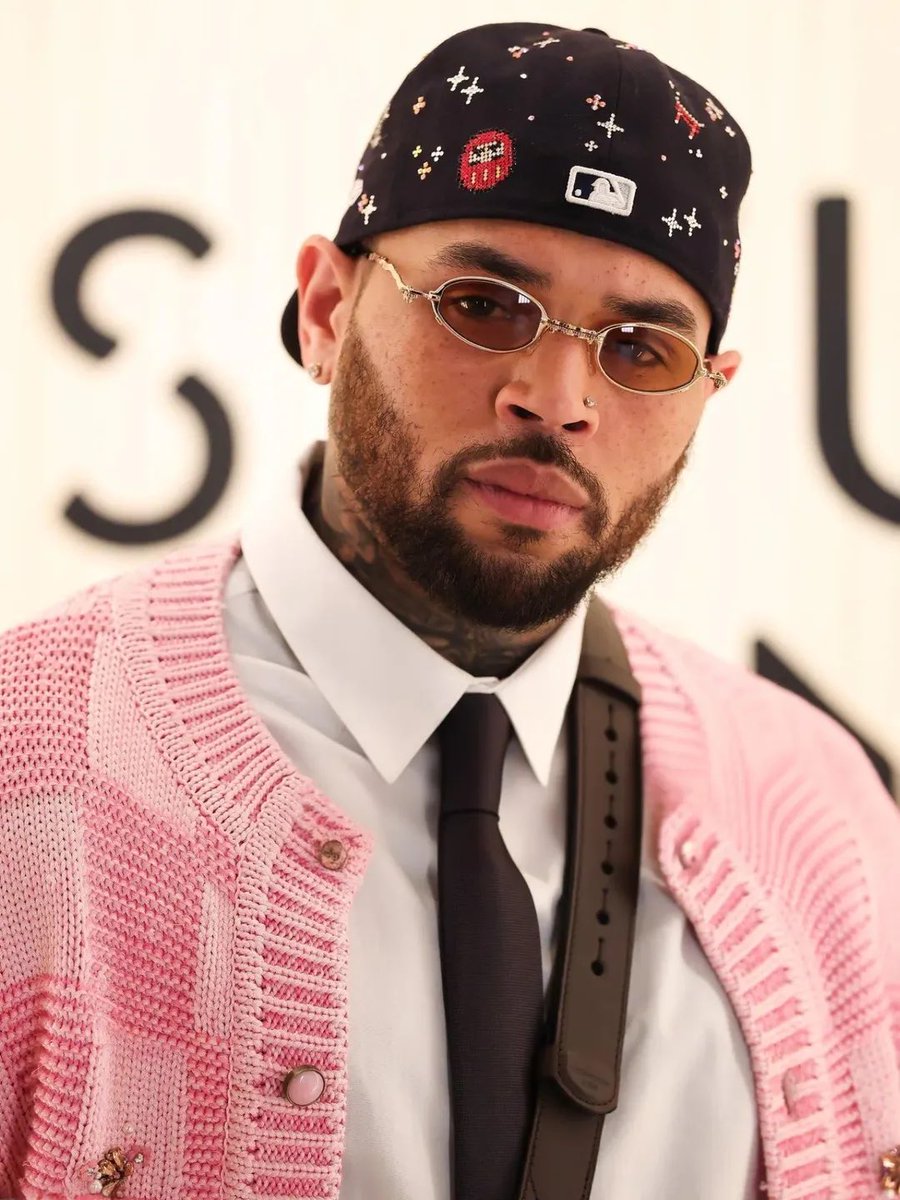 Chris Brown Charts tweet media