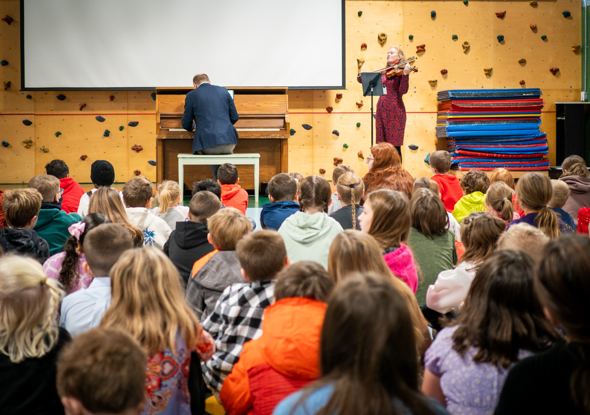 AshConcerts's tweet photo. "...Most of our students only experience music through a device such as an iPod and this was a wonderful opportunity for them to see first-hand that music comes from real people with feelings and emotions..." -Music Teacher, Franklin Elementary School
#musicinschools #livemusic https://t.co/tBAxPvJy7W