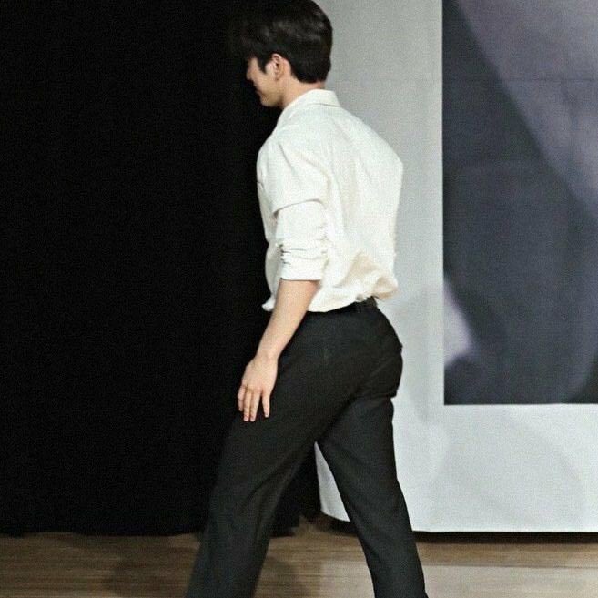 haggyuz's tweet image. soobin's ass
