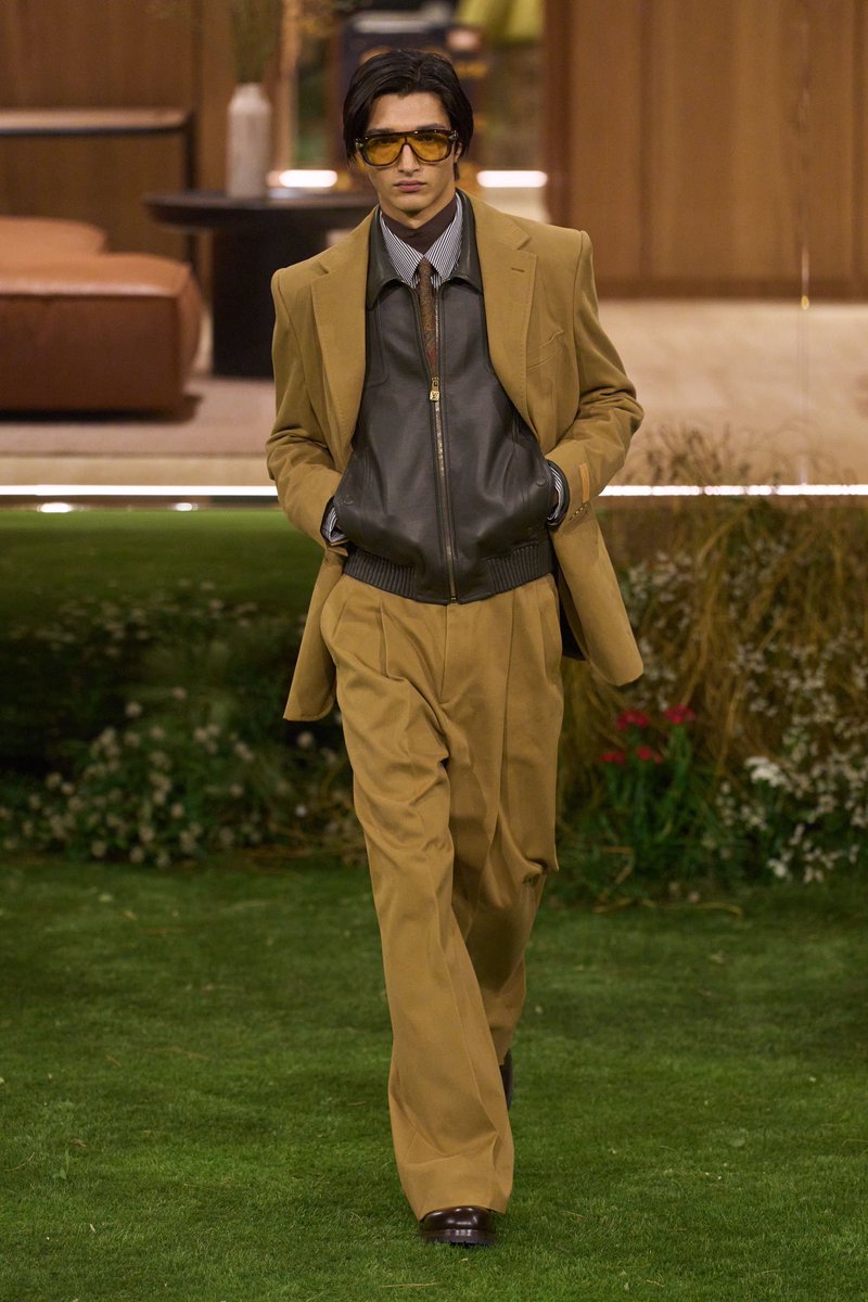 jacquemusx's tweet photo. Louis Vuitton Men FW26 https://t.co/Y0dZ4rqa4u