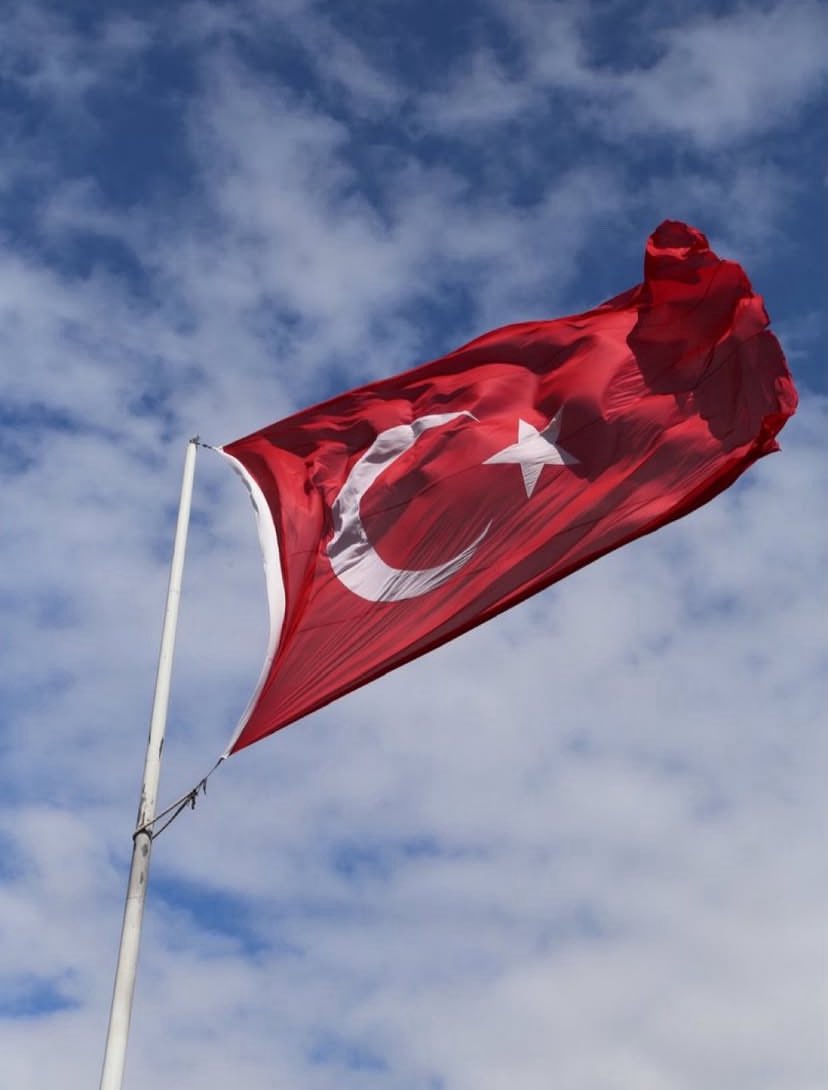 BAYRAK İNMEZ! 🇹🇷
