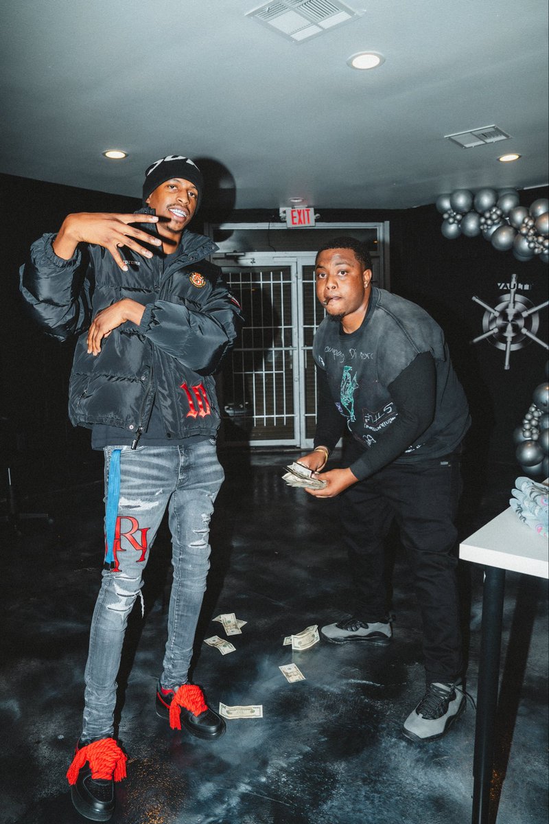 Montrayy_'s tweet photo. I hadda do it more then once remind myself this shii anit luck 🍀 🤧‼️ https://t.co/famlSYF6x3