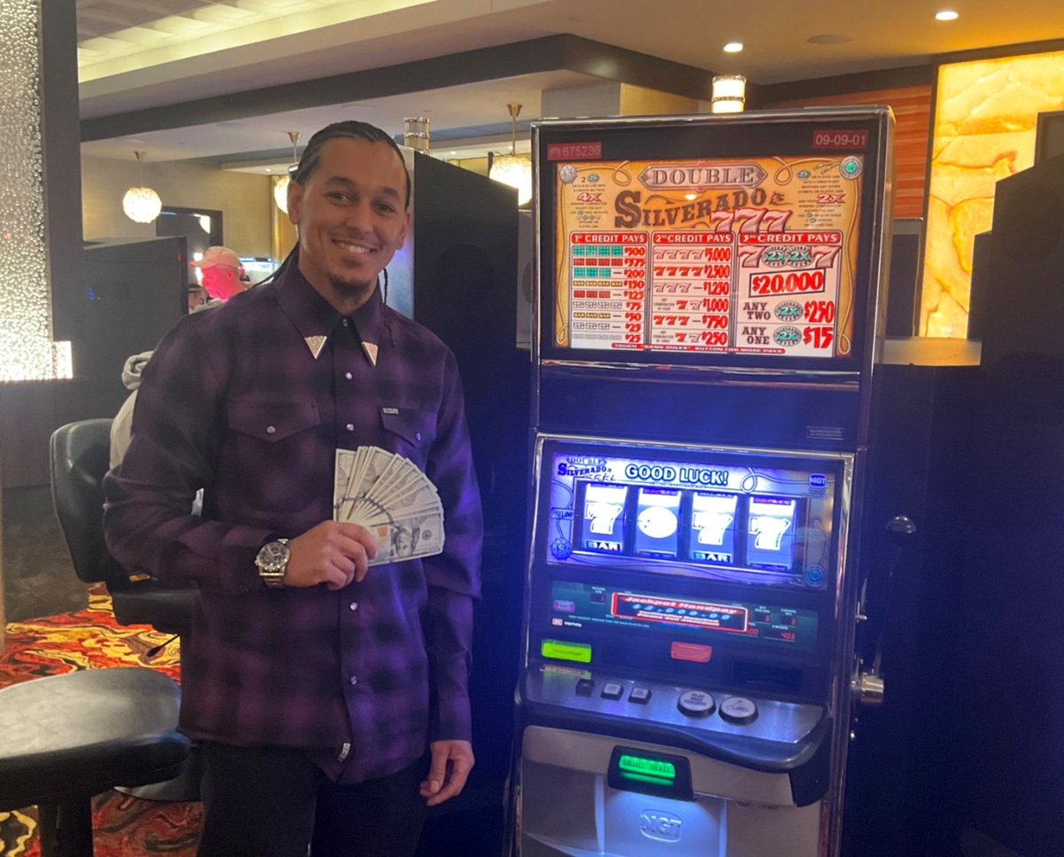 FireKeepers's tweet image. ⭐⭐ Collin is a $2,000 #MoneyKeeper ⭐⭐