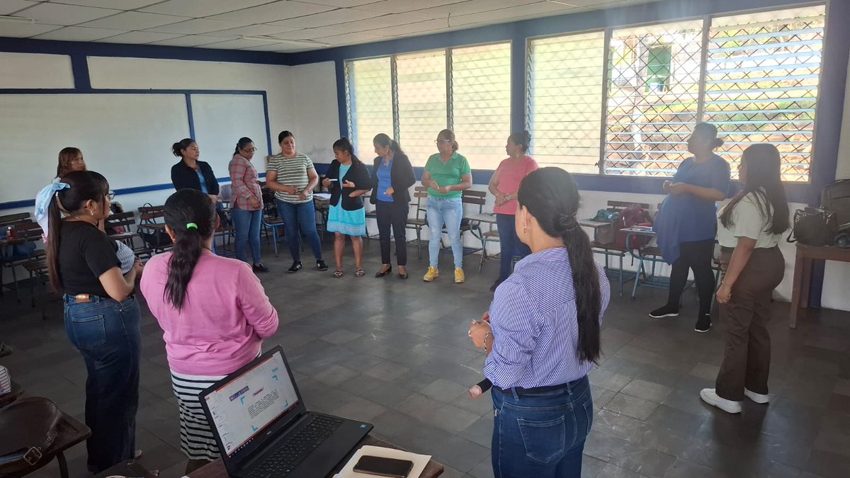 mined_diria's tweet photo. Segundo día de la I Jornada Pedagógica de Actualización Científica y Didáctica 2026. Con la participación de docentes  y Educadoras comunitarias de Educación Inicial,  Primaria Regular, multigrado, especial,  secundaria Regular,  docentes TIC,  bibliotecas escolares.
#Diriá https://t.co/jwewy1fkTQ