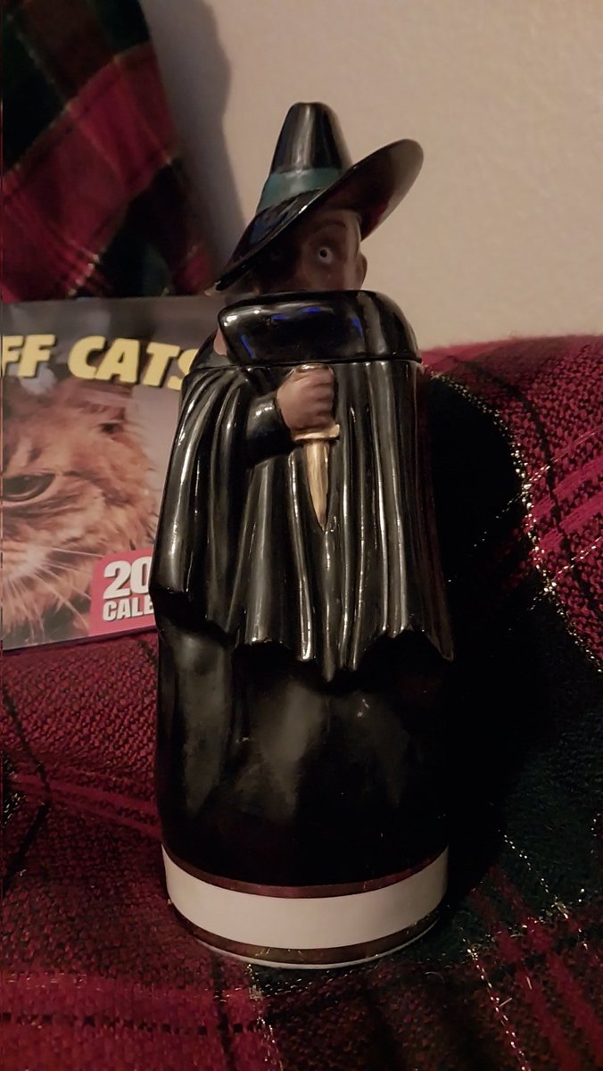 tonignosis's tweet image. Hey folks, I think I've done it. I found myself a macabre vintage circa 1940s combination music box/stein featuring this sinister fellow! It plays a creepy song I haven't been able to identify yet. I'm pretty sure it's haunted/cursed. Oh well, so am I! #Haunted #Cursed #Giallo