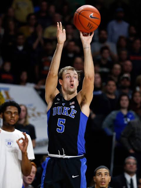 Sports King🔥 tweet media