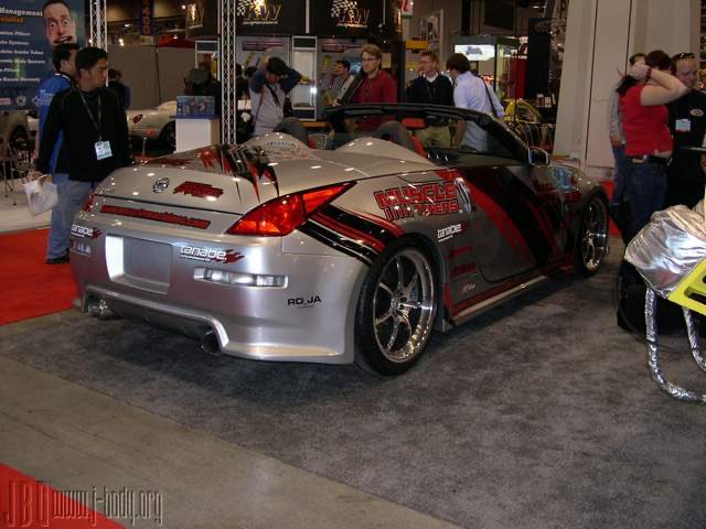 RikuRx7's tweet photo. 見つけたけどリヤ周りの写真しか無かった…
SEMA2003,2004はJadaやMUSCLE MACHINESの元ネタになったであろう車がチラホラ居るから見てて面白い https://t.co/9Rn78IyNhy