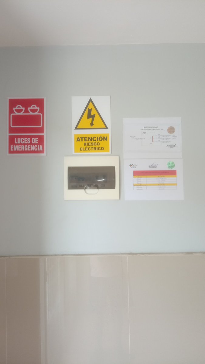SigProyectos's tweet photo. Reparación de tres tableros eléctricos monofásicos para la inspección de INDECI. WHATSAPP 947802349 https://t.co/v32RykC2HC