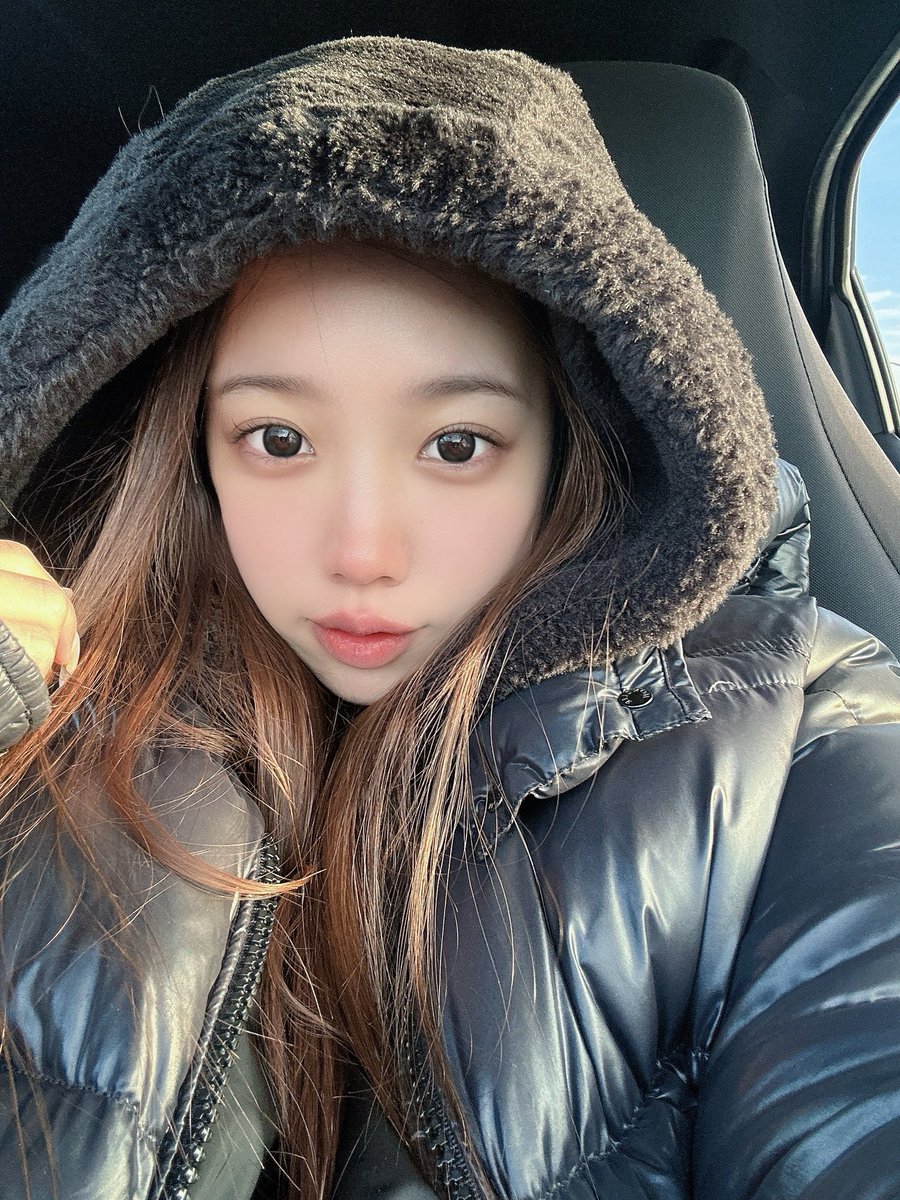 与田りん tweet media