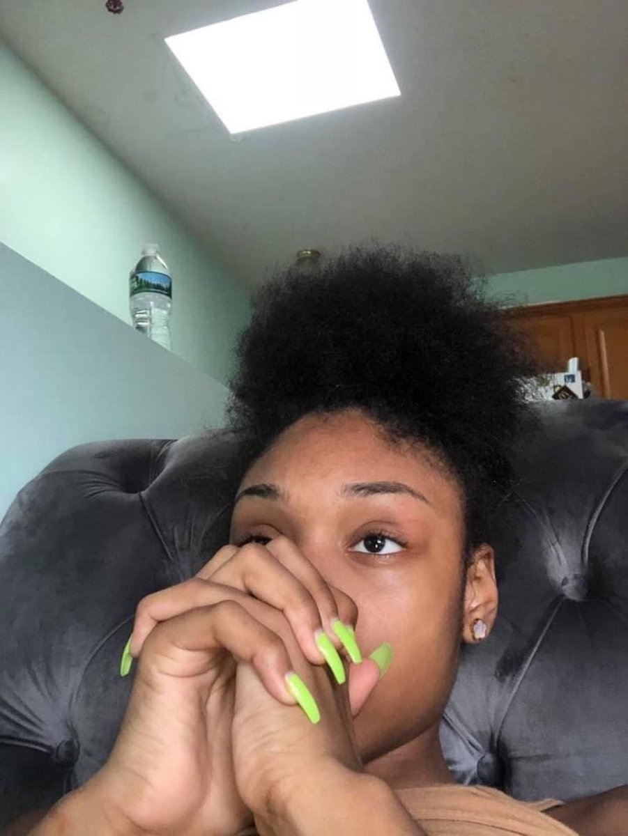 Lush_Beauty1's tweet image. "hey, sorry I missed your call ubuzothini?"
*incoming call* 💔