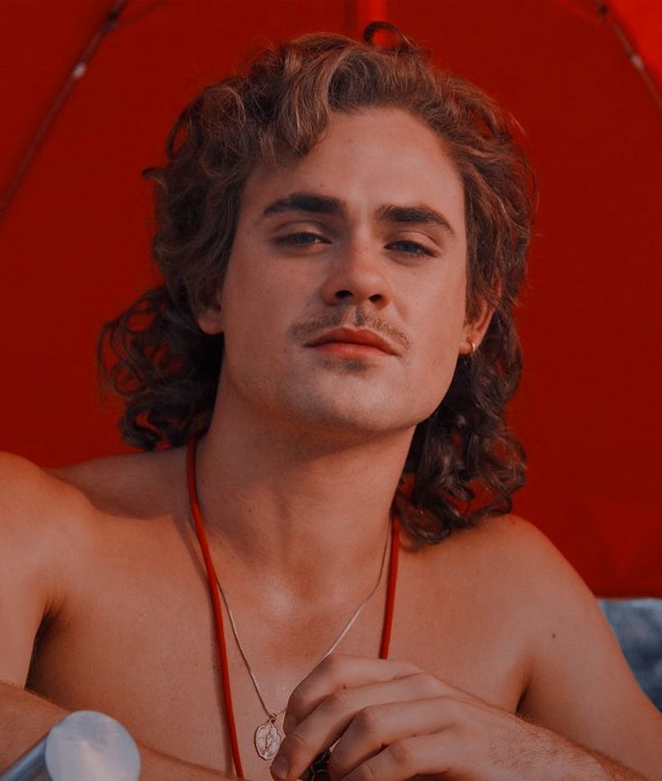 MCUFilmNews's tweet image. Dacre Montgomery says he’s open to joining an #MCU project, but only with the right director.

"I would be interested in doing anything depending on the director."

(Source: thedirect.com/article/strang…)