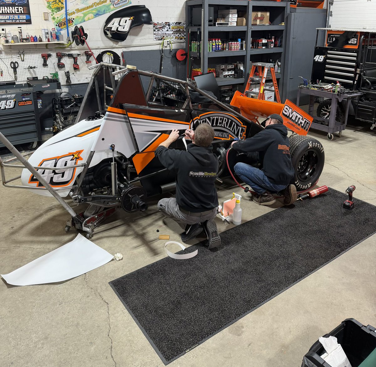 Rudzik_Racing's tweet image. From bare panels to bold lines—Scoville Designs bringing the #49x together.
