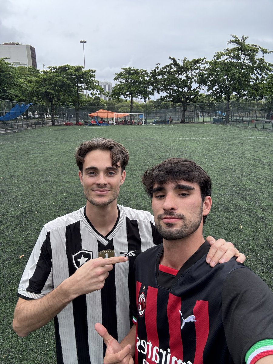 rafamoraes29_'s tweet image. estetica foda.