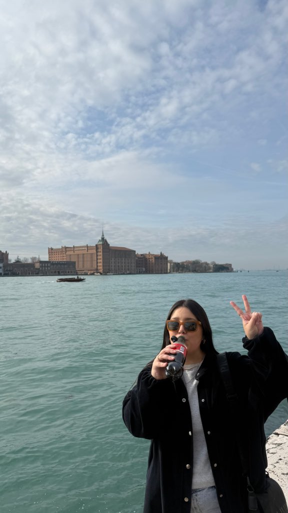 Venecia me dio todo, menos coca light